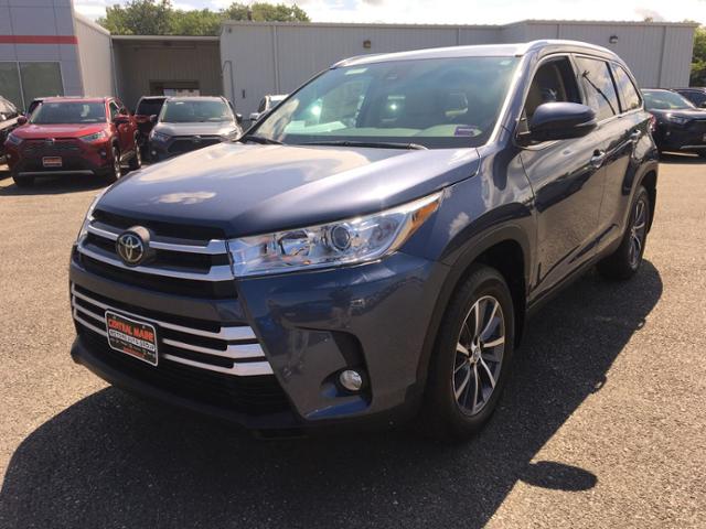 New 2019 Toyota Highlander Xle V6 Awd With Navigation Awd